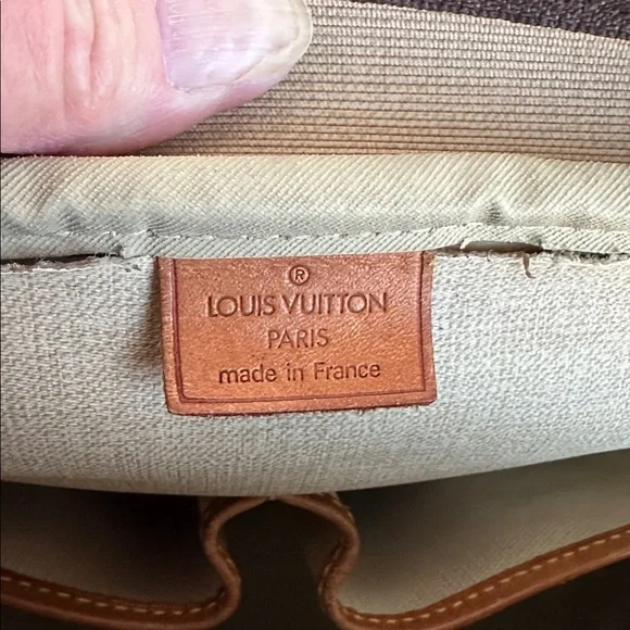 Louis Vuitton Monogram Deauville 
Date Code MI 0037 ( the best I can make of it) - Picture 14 of 15